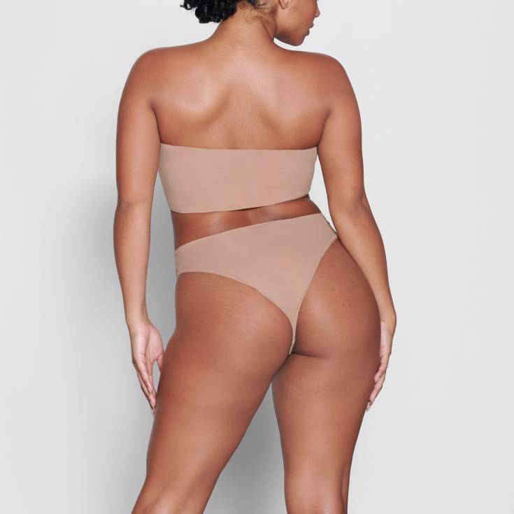 Get the Perfect Fit: Shopping for Bras Online Made Easy Bra-Back-Fat-305