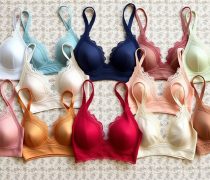 Top 10 Bras That Minimize Back Fat back fat minimizing bras